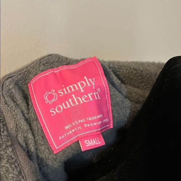 Simply Southern Gray Vest small B - Picture 2 of 7